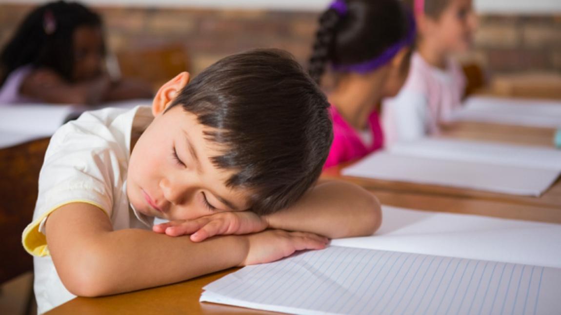 Araştırma: Öğle Uykusu Uyuyan Çocuklar Daha Mutlu ve Daha Başarılı