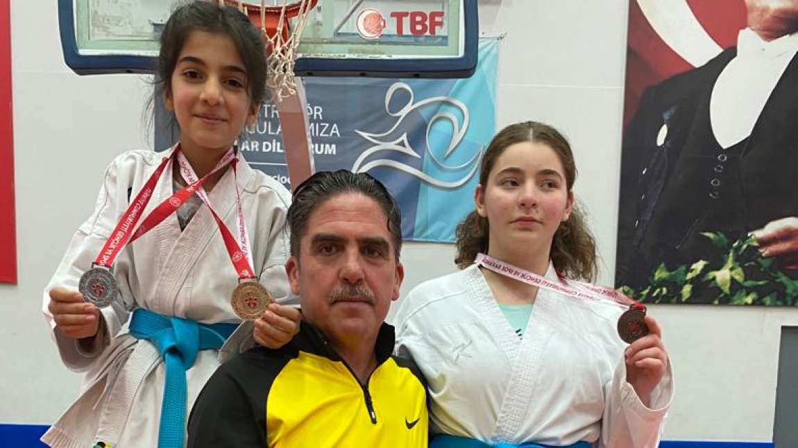 Türkiye Karate Şampiyonasında yarı finaldeyiz